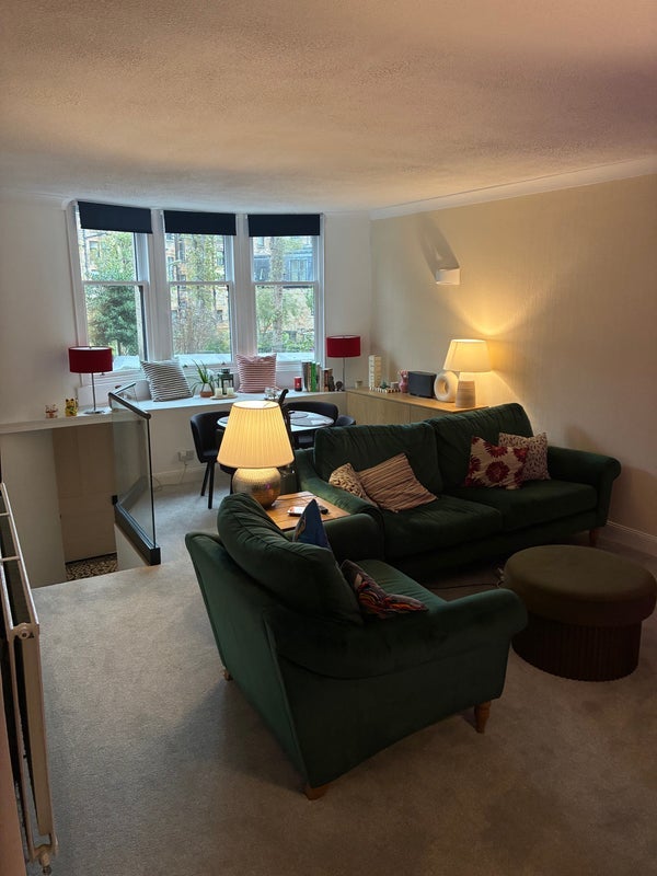 Room Kensington Road in Glasgow