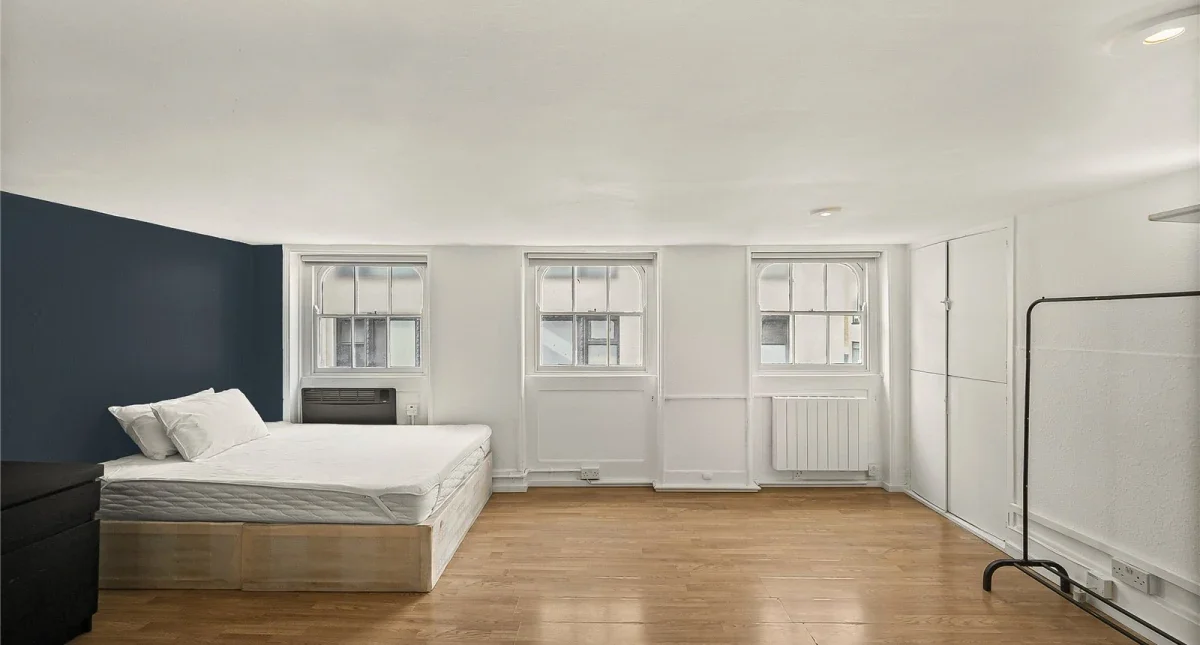 Flat Duke Street in City of Westminster