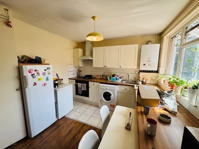 Flat Canrobert Street in Greater London