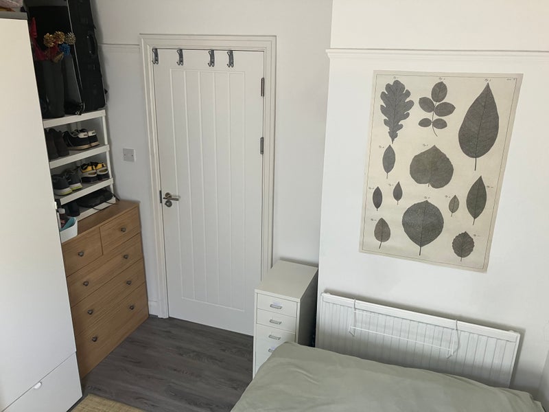 Room Inglefield Avenue in Cardiff
