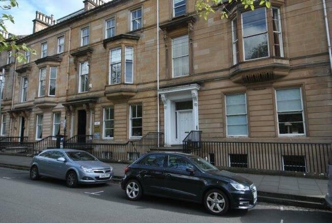 Flat Clairmont Gardens in Glasgow