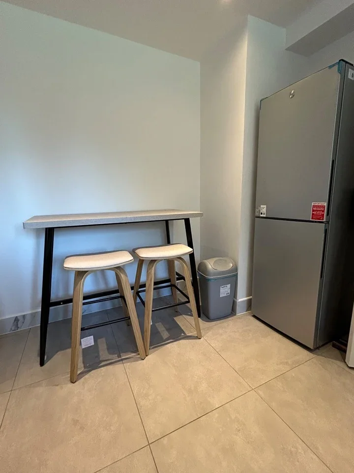 Room Stebondale Street in Greater London