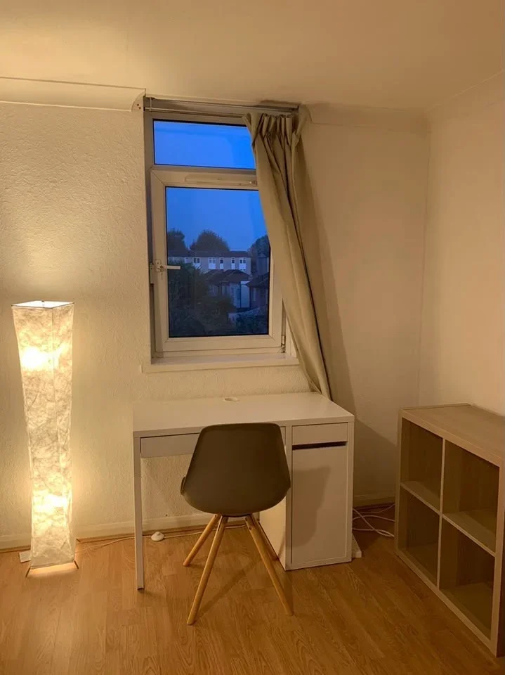 Room Stebondale Street in Greater London