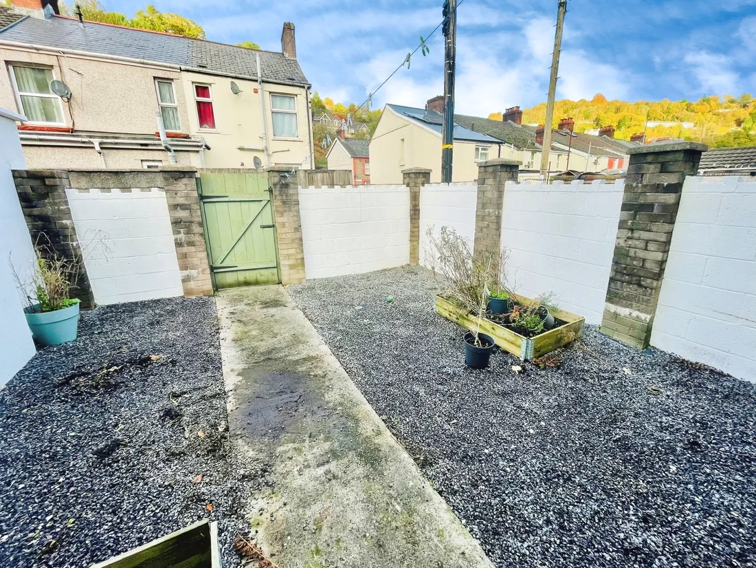 House Cae Felin Street in Llanhilleth