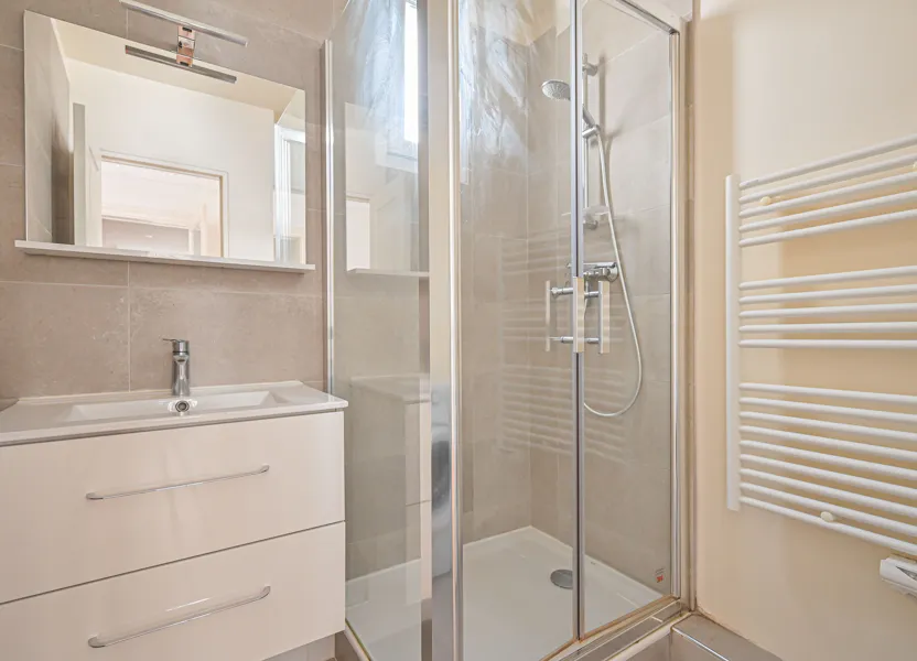 Flat Rue Cail in Paris