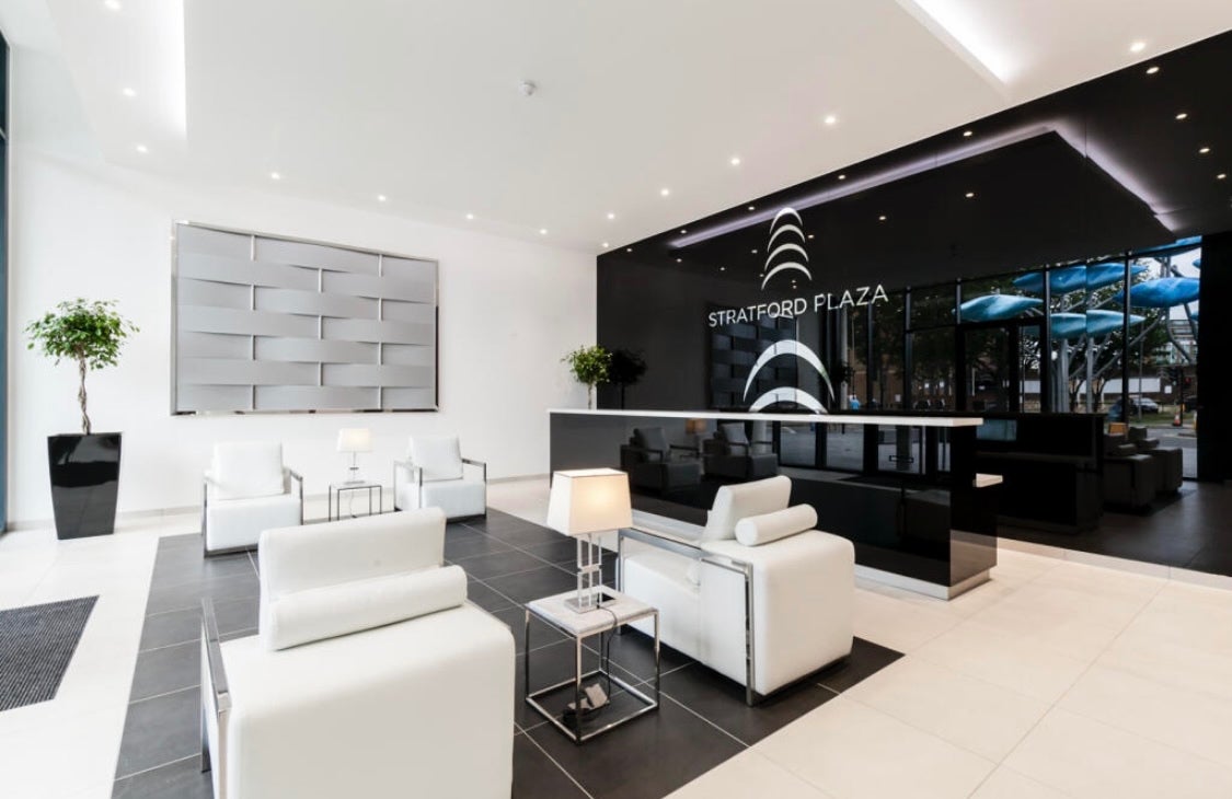 Flat Meridian Square in Greater London