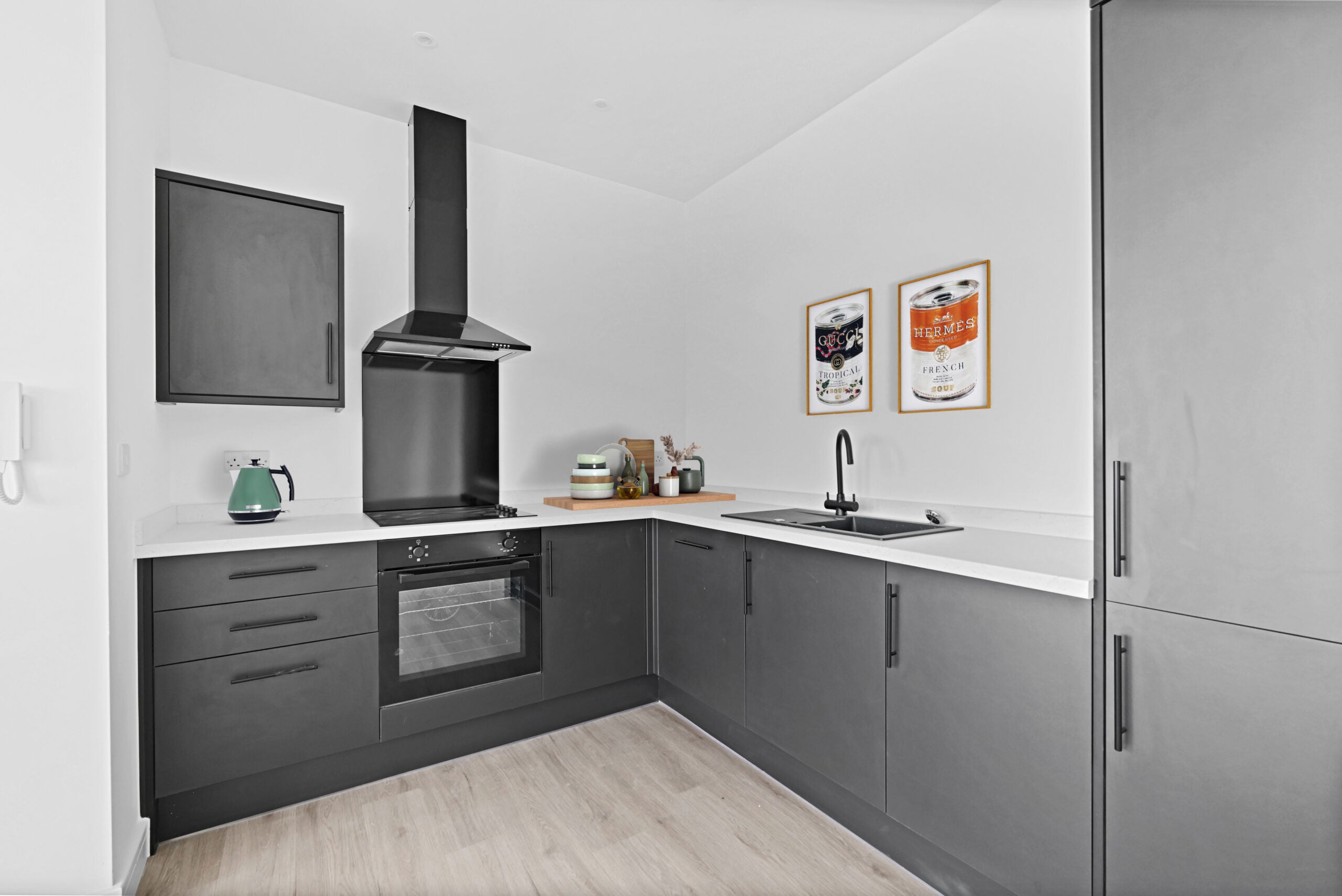 Flat Flamborough Close in Peterborough