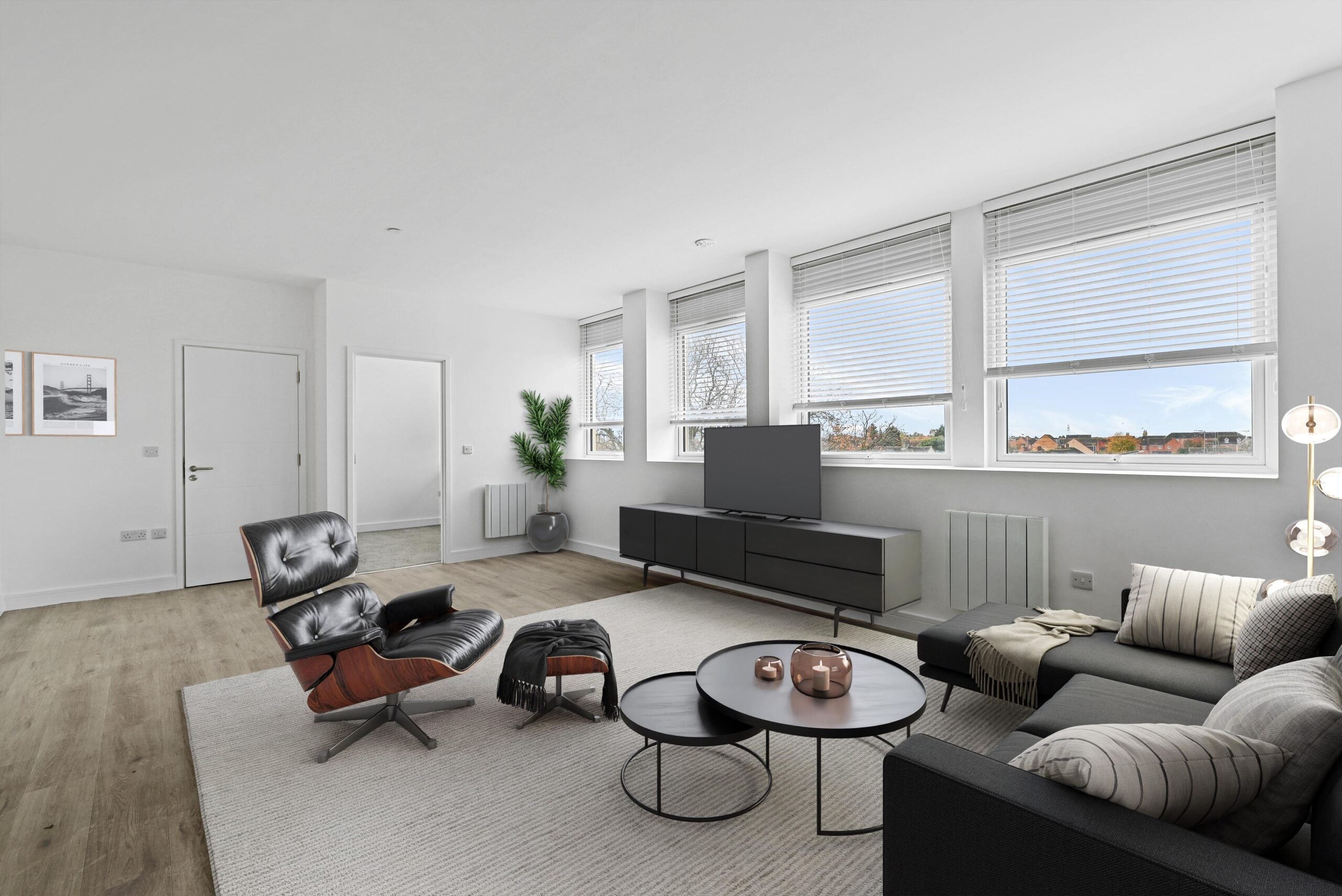 Flat Flamborough Close in Peterborough