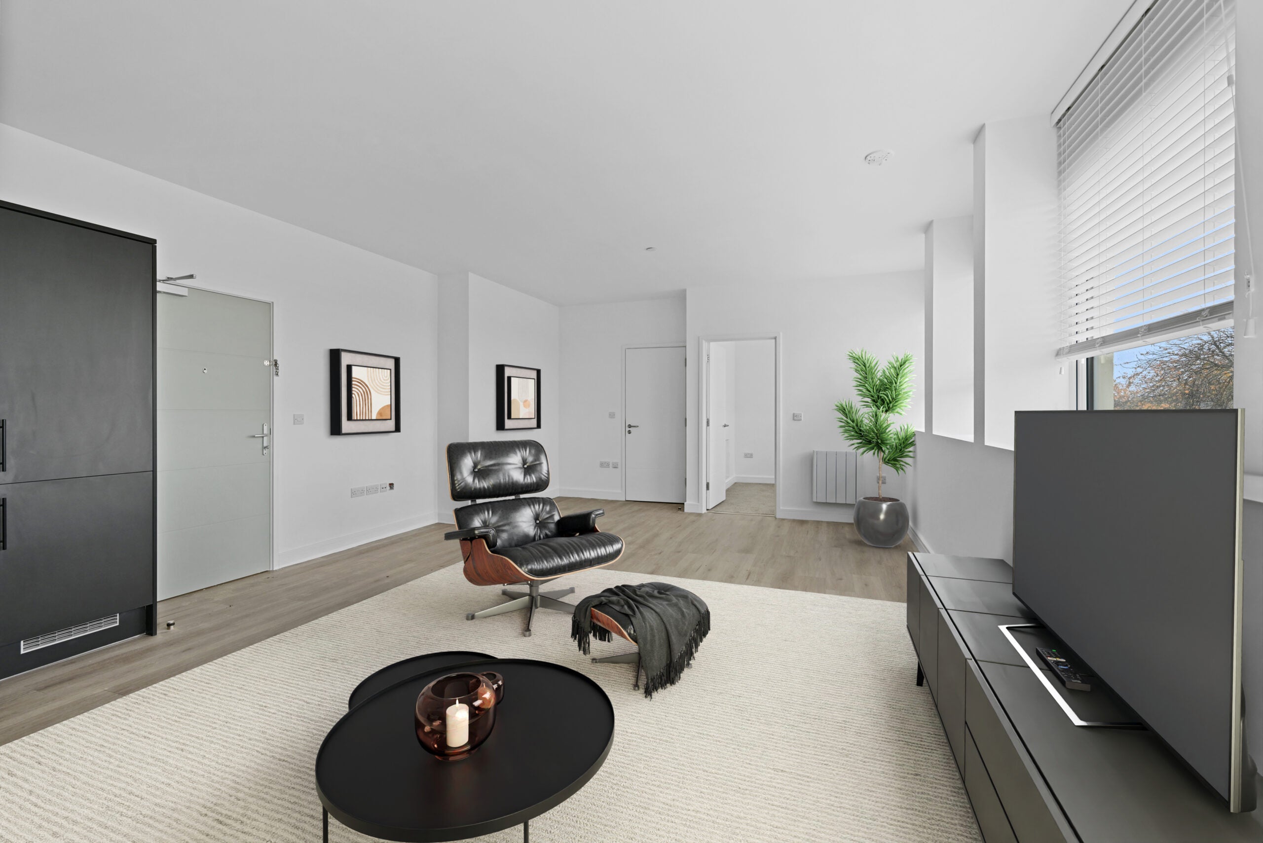 Flat Flamborough Close in Peterborough