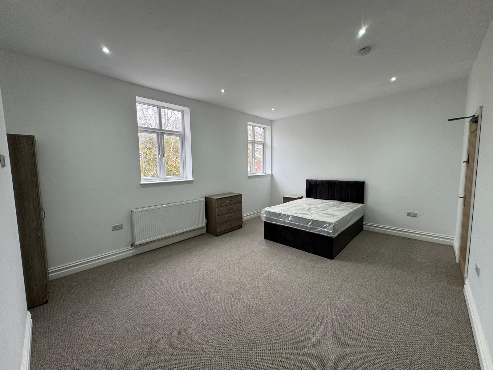 Room Compton Road in Wolverhampton
