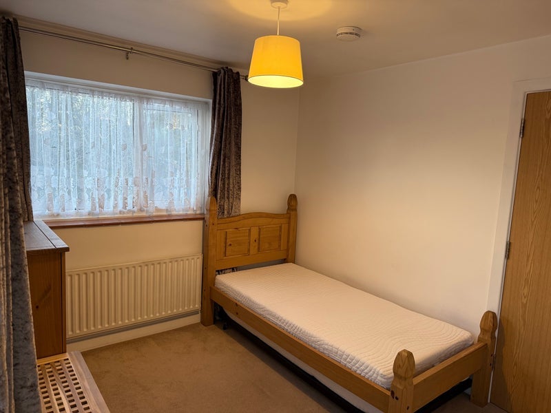 Room Wainwrights in Crawley