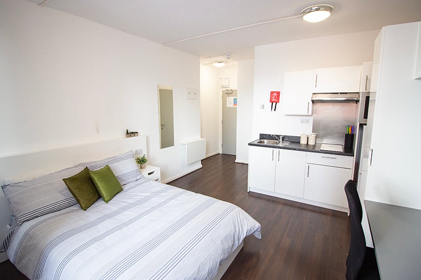Room Milton Street in Nottingham