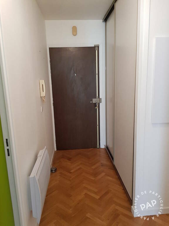 Flat Rue des Suisses in Garches