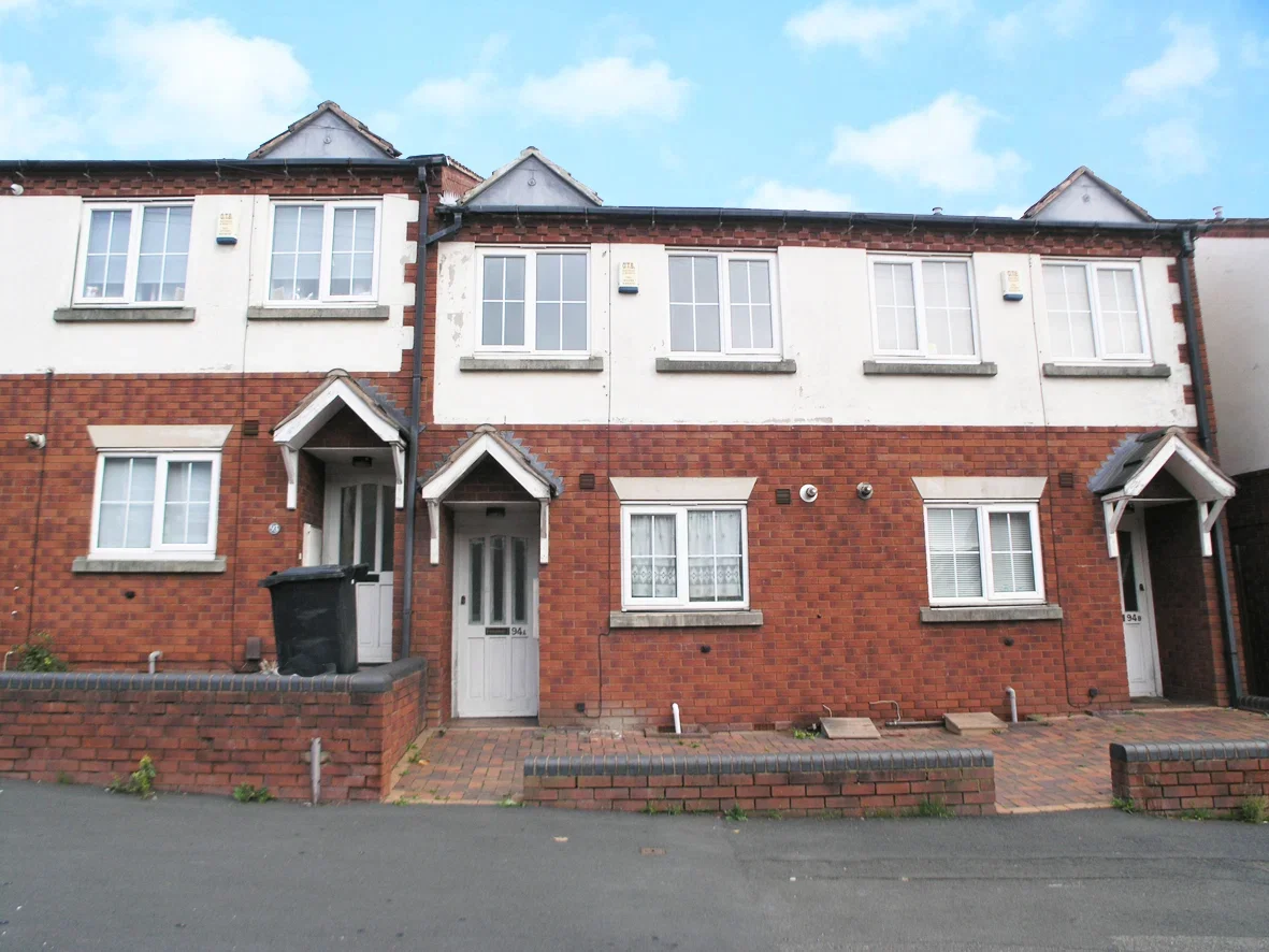 House High Street in Dudley