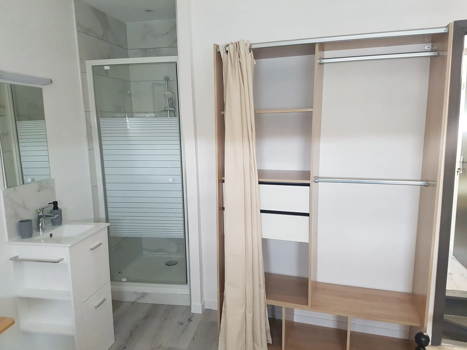 Room Rue Anatole France in Croix