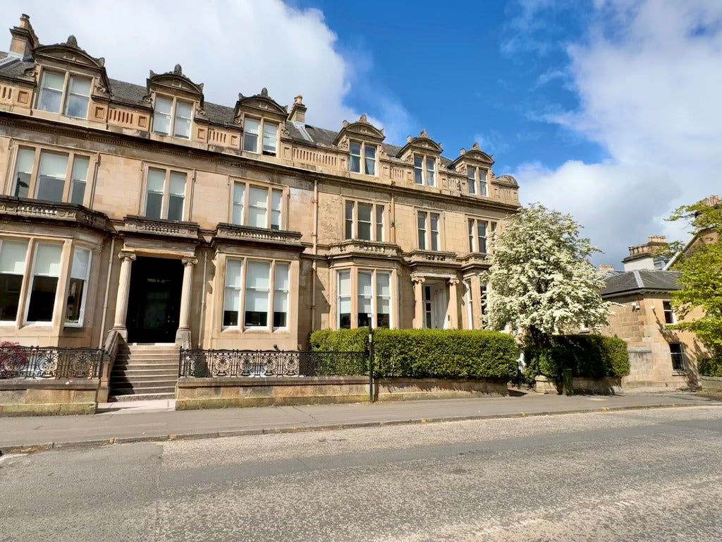 Flat Hyndland Road in Glasgow