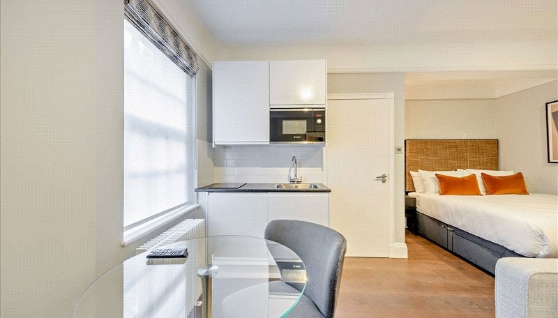Flat Fulham Road in Greater London