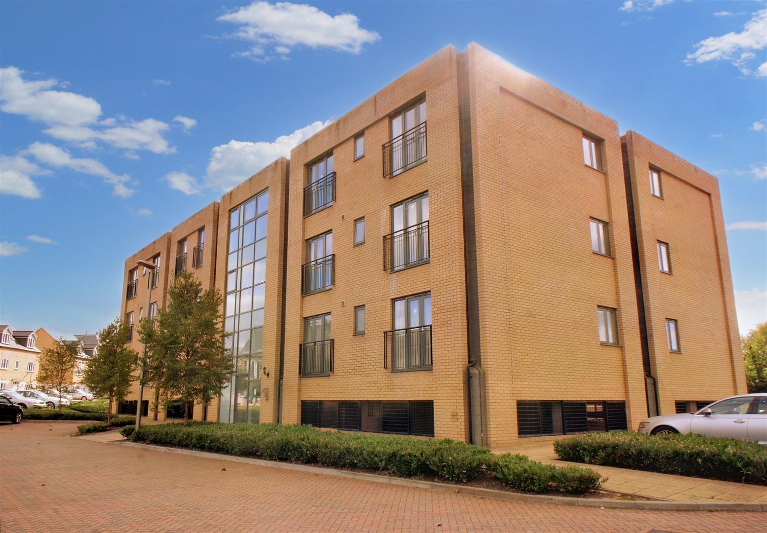Flat Felsted in Milton Keynes