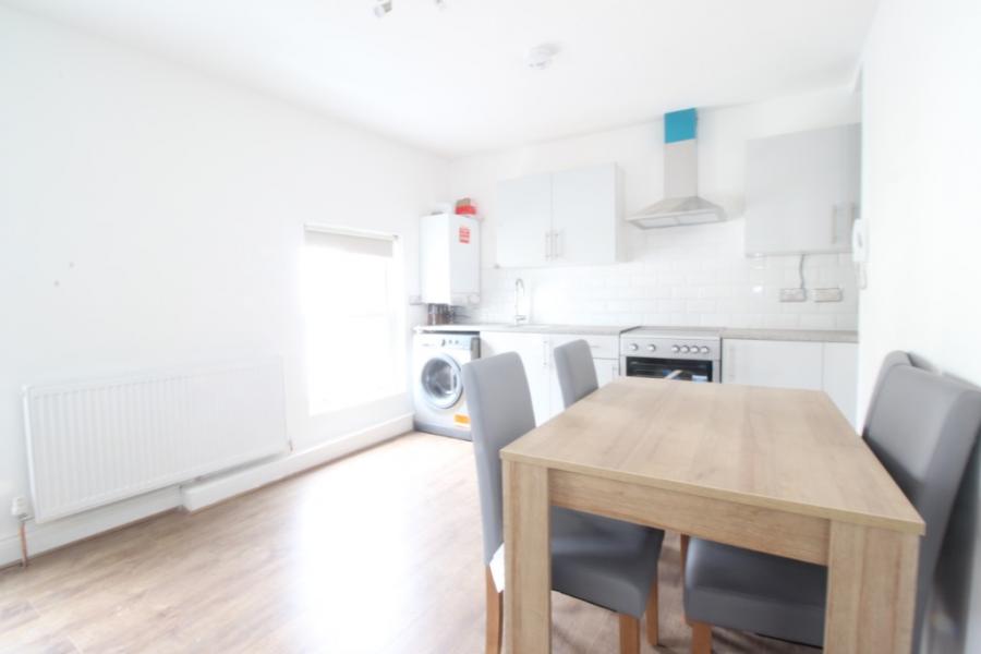 Flat Queen Street in Maidenhead