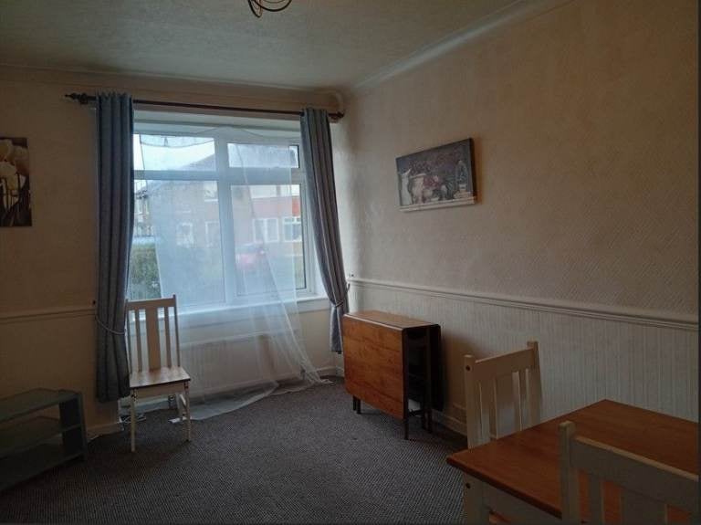 House Broomfield Crescent in City of Edinburgh