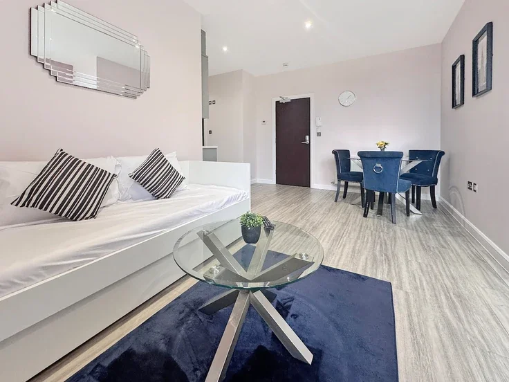 Flat H6 Childs Way in Milton Keynes