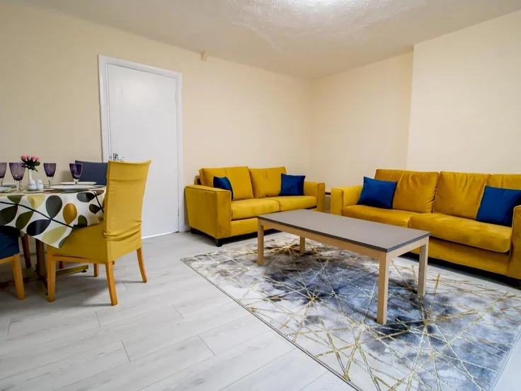 Flat Ponteland Road in Newcastle upon Tyne