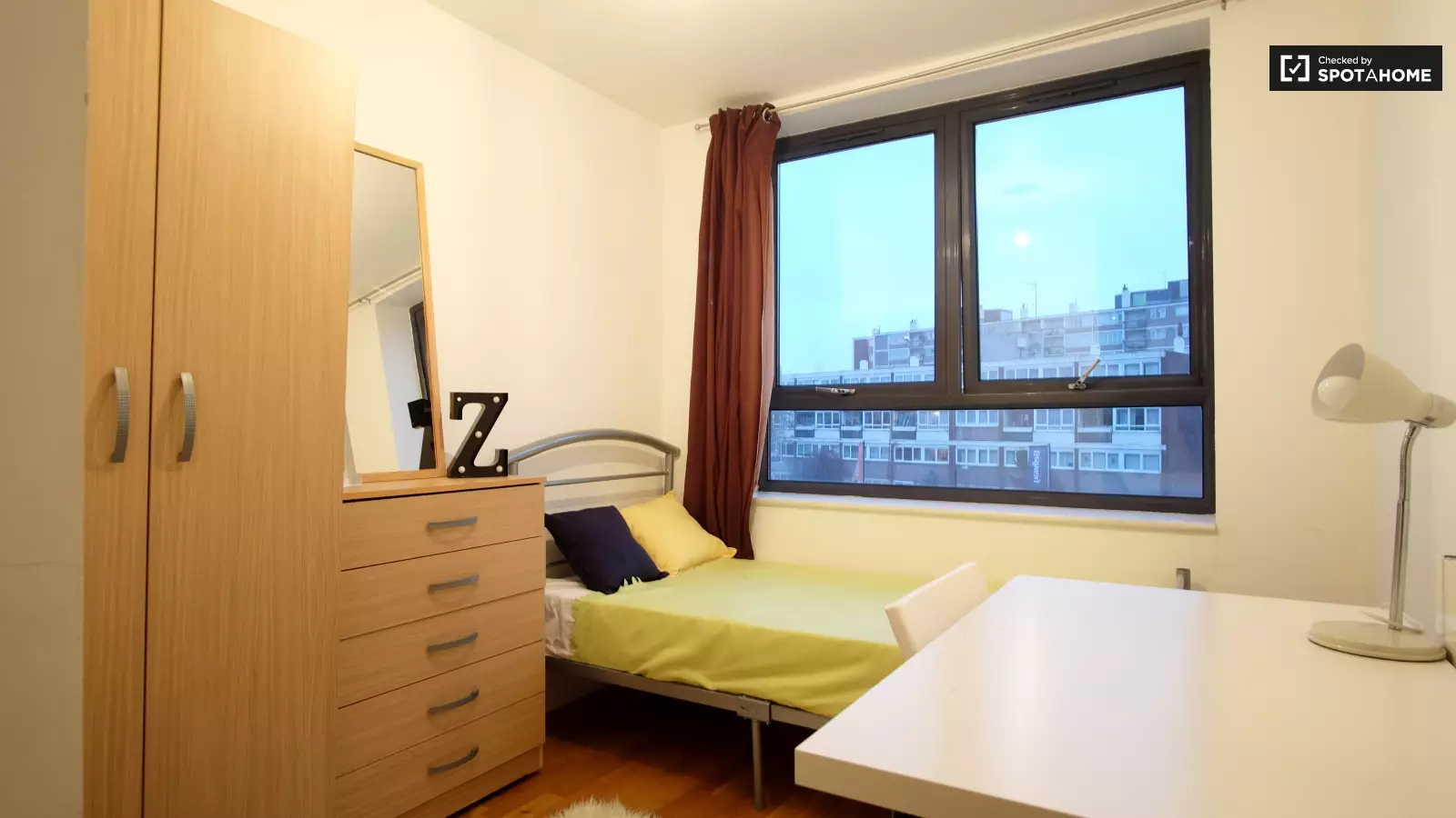 Room Copenhagen Place in Greater London