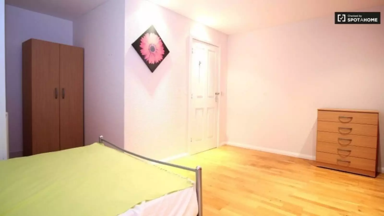 Room Copenhagen Place in Greater London
