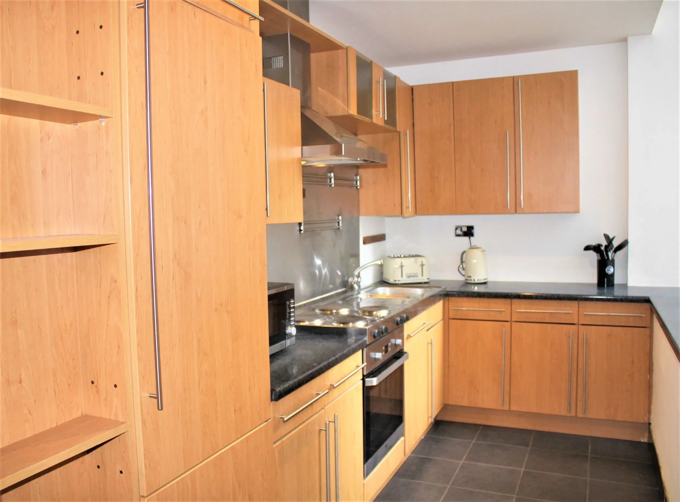 Flat Dingley Road in Greater London