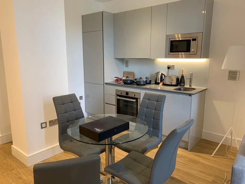 Flat Laporte Way in Luton