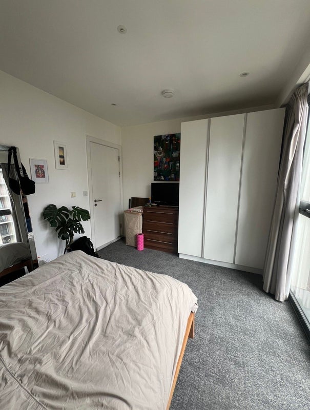 Room Glade Walk in Greater London