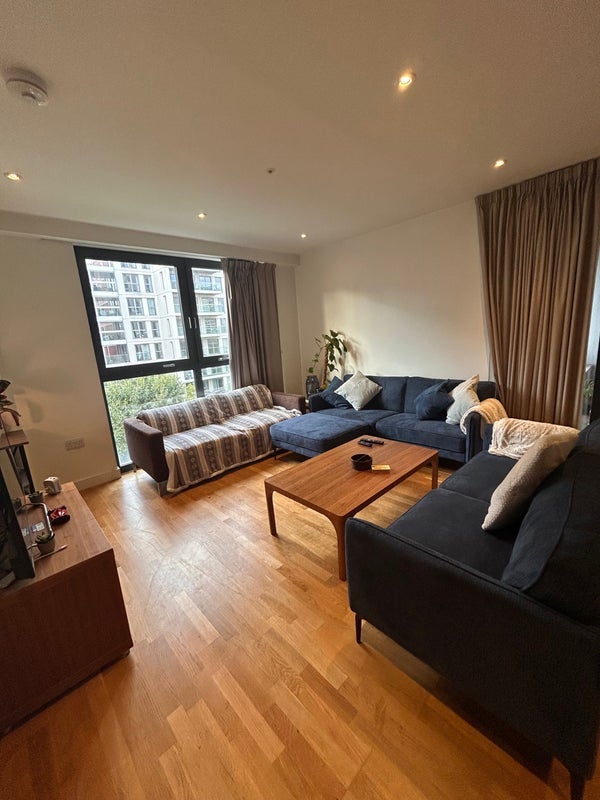 Room Glade Walk in Greater London