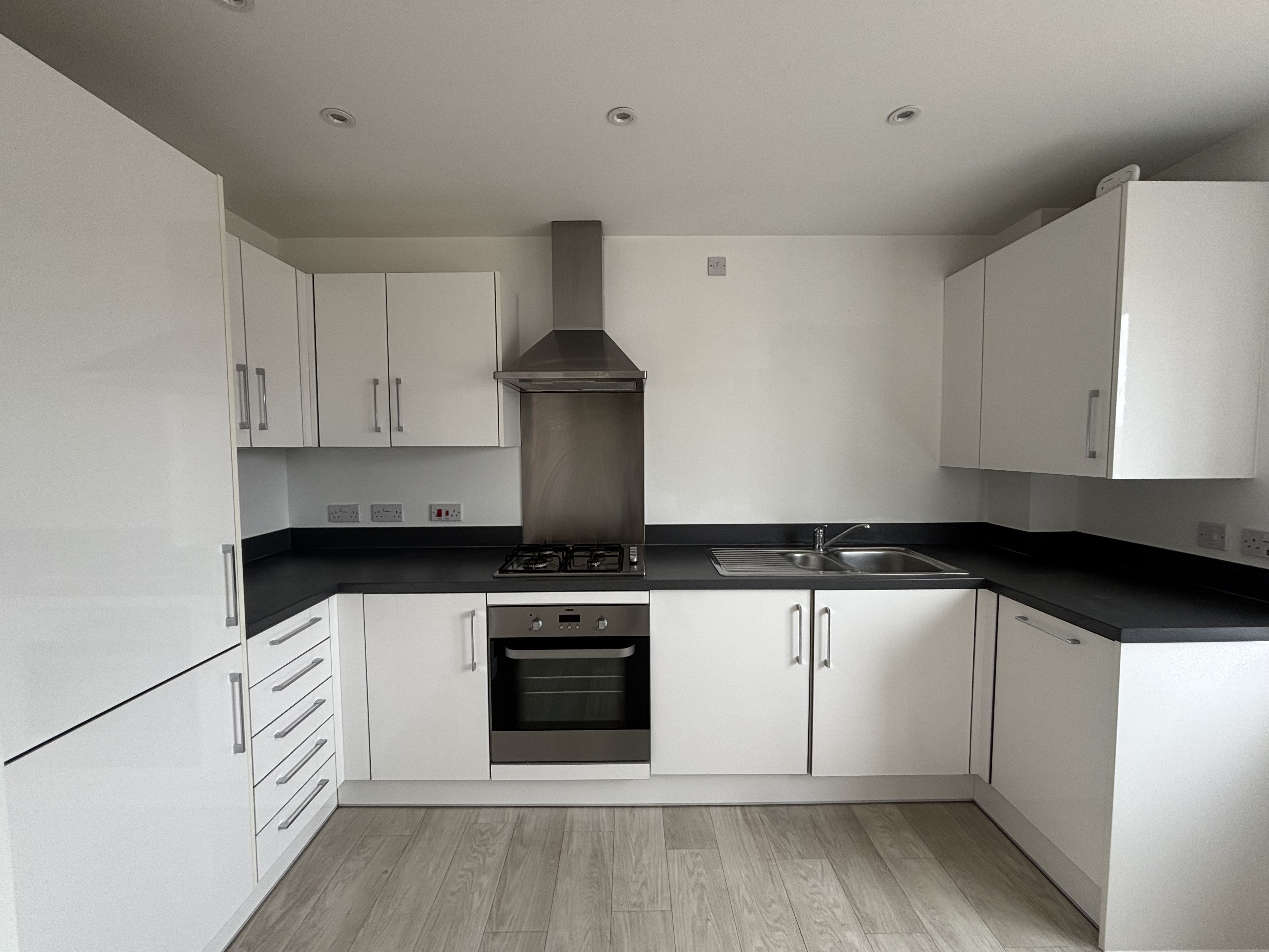 Flat Barrosa Way in Milton Keynes