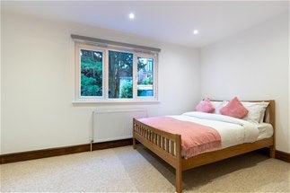 House Thursley Gardens in Greater London