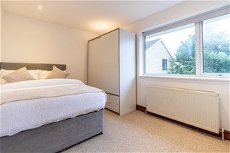House Thursley Gardens in Greater London