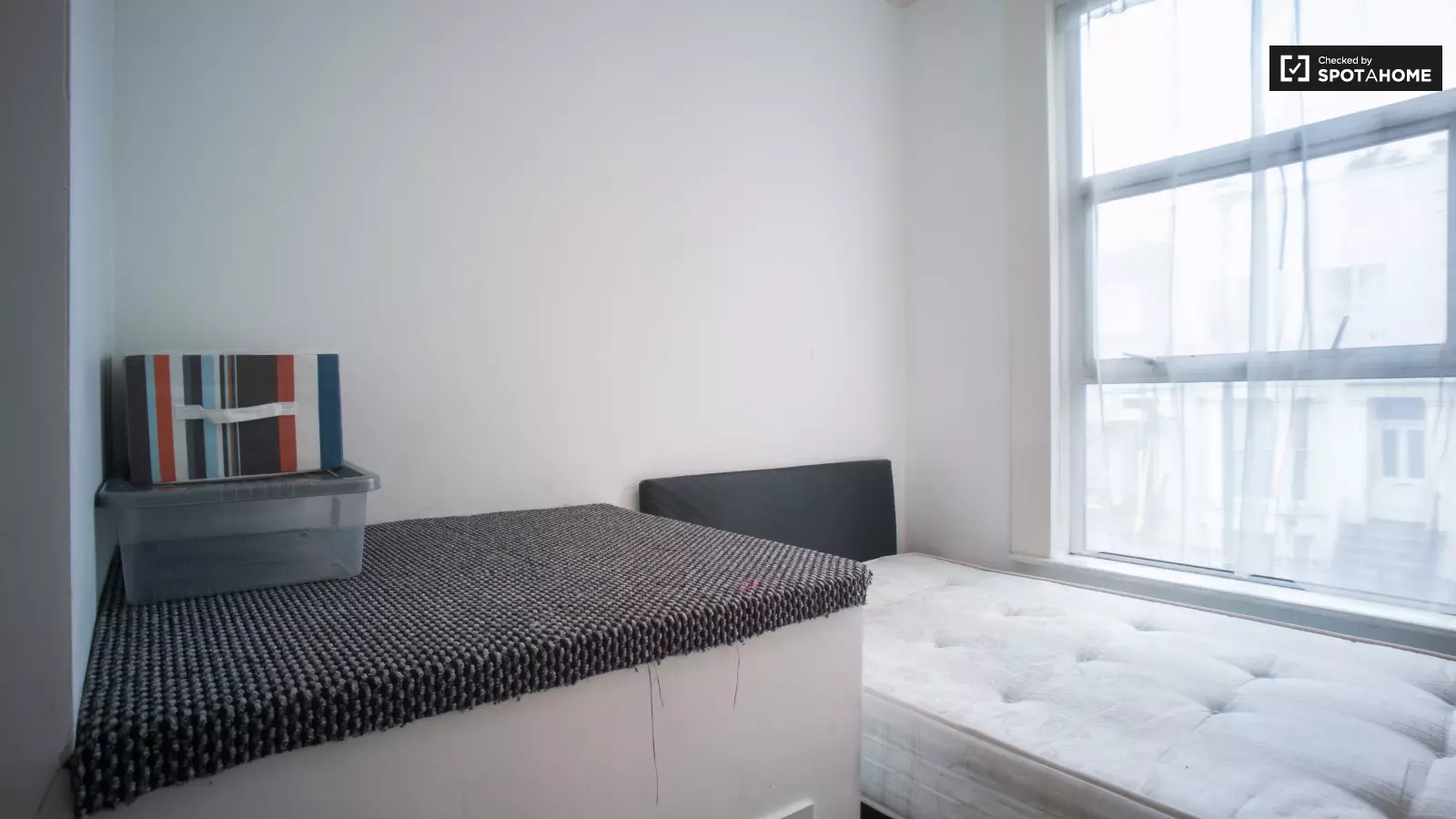 Flat Seven Sisters Road in Greater London