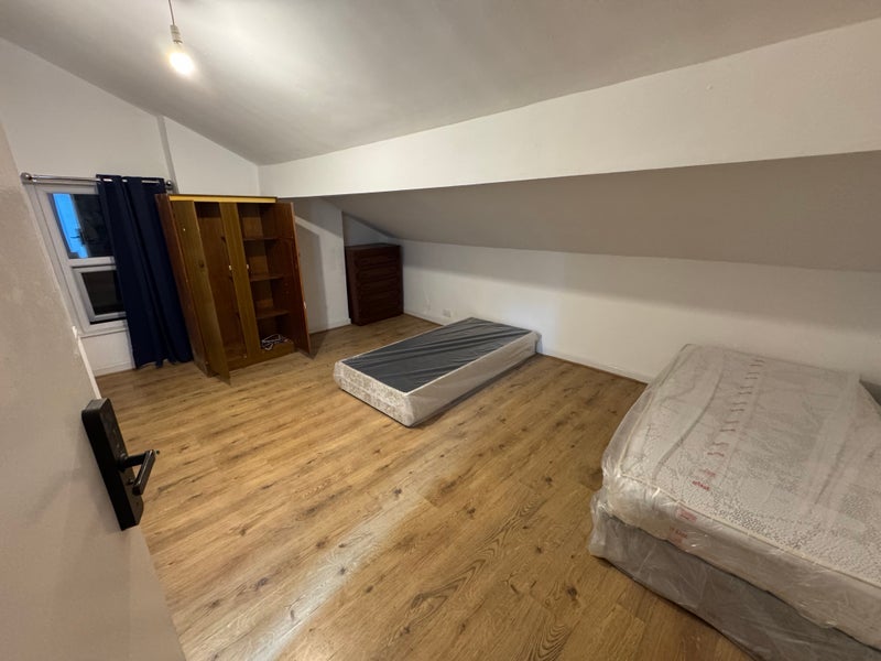 Room Stanley Street in Liverpool