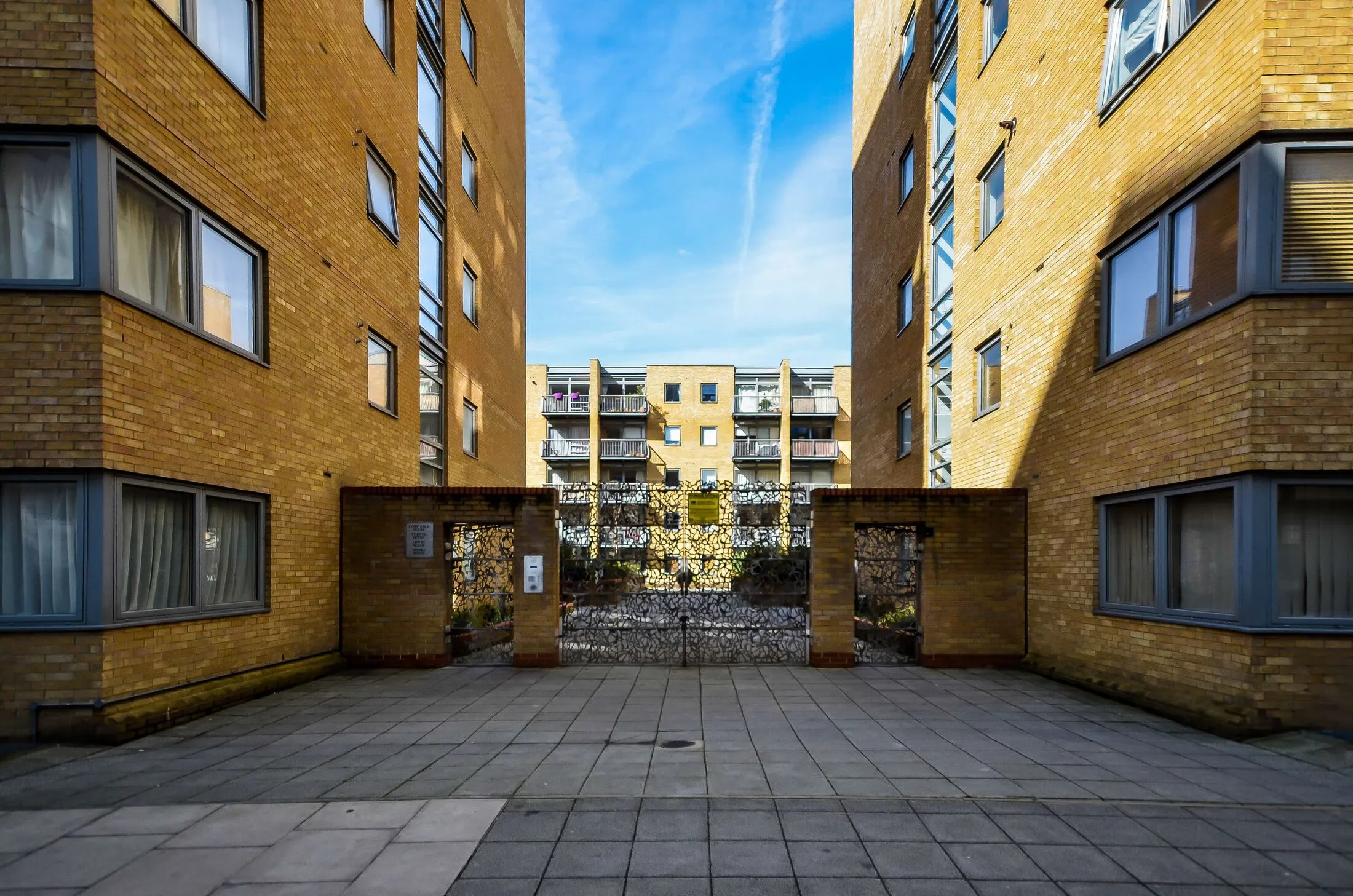 Flat Cassilis Road in Greater London