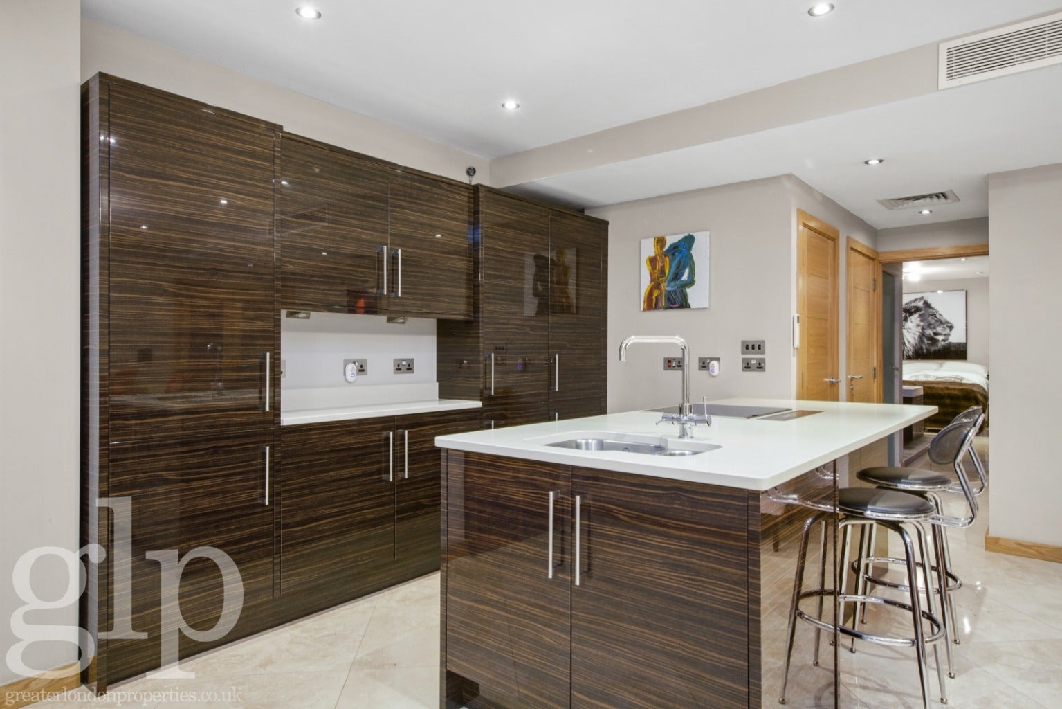 Flat Golden Square in City of Westminster