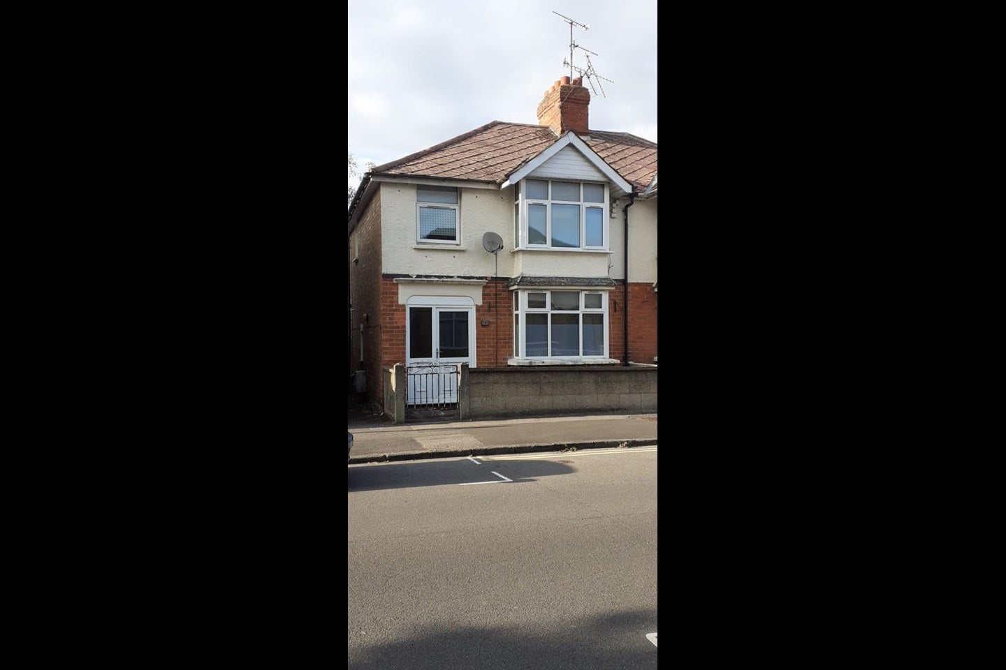 House Beckhampton Street in Swindon