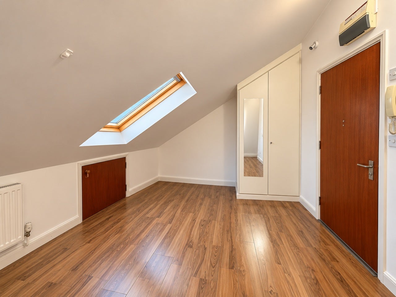 Flat Edgware Road West Hendon Broadway in Greater London