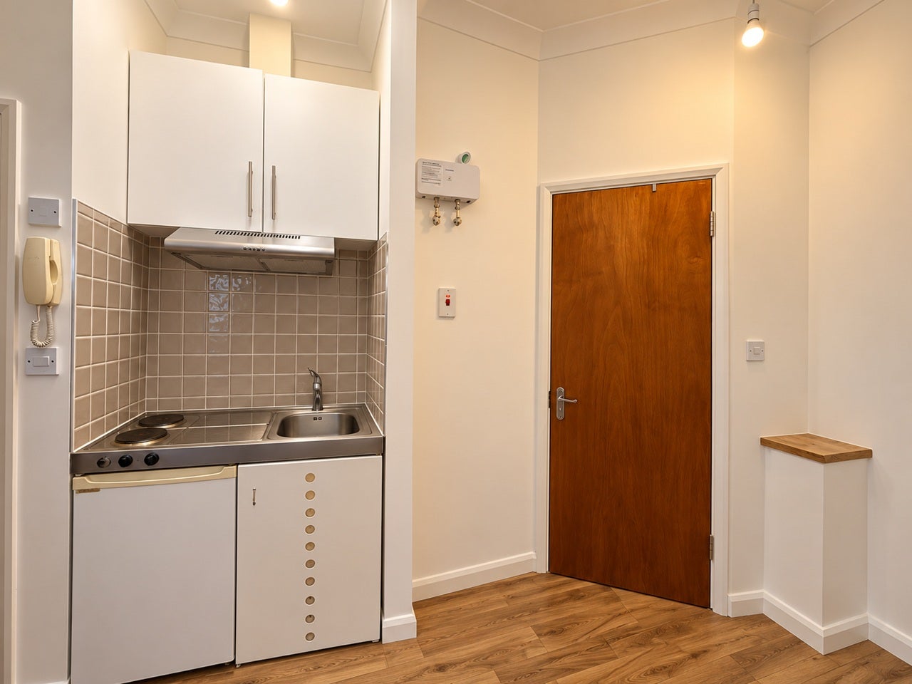 Flat Edgware Road West Hendon Broadway in Greater London