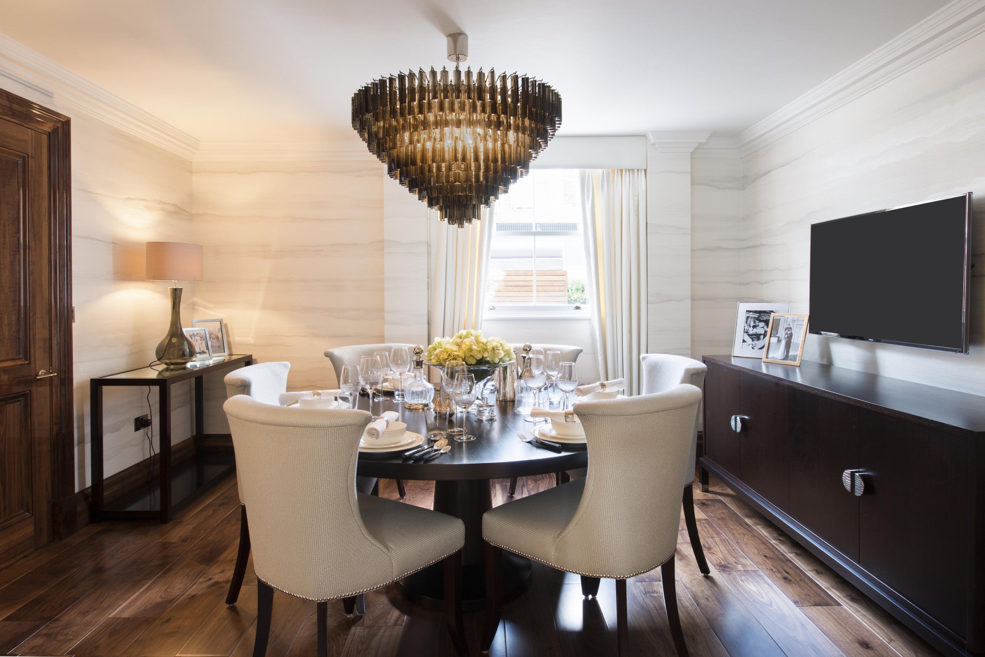 Flat Grosvenor Hill in City of Westminster