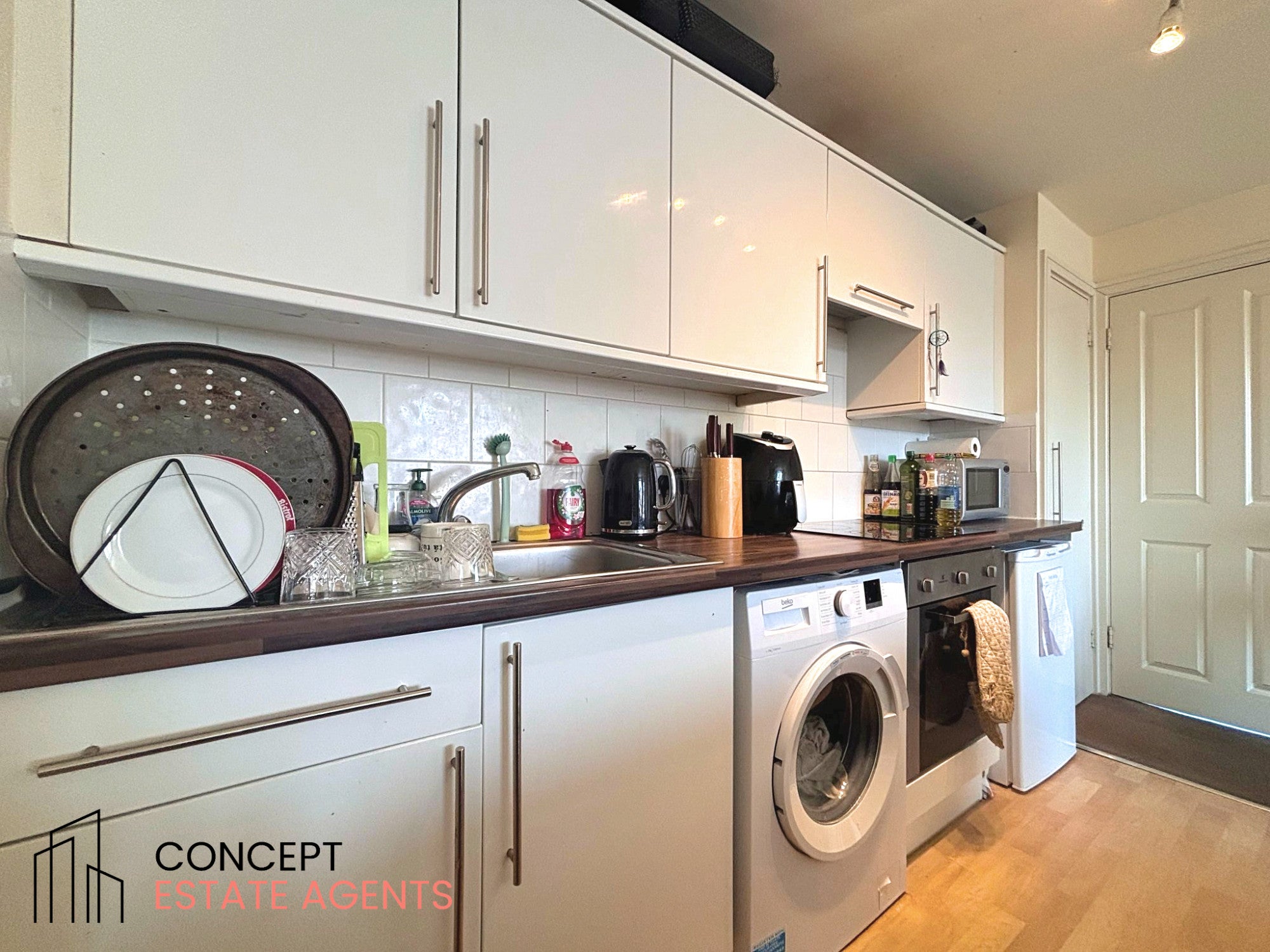 Flat Charlmont Road in Greater London