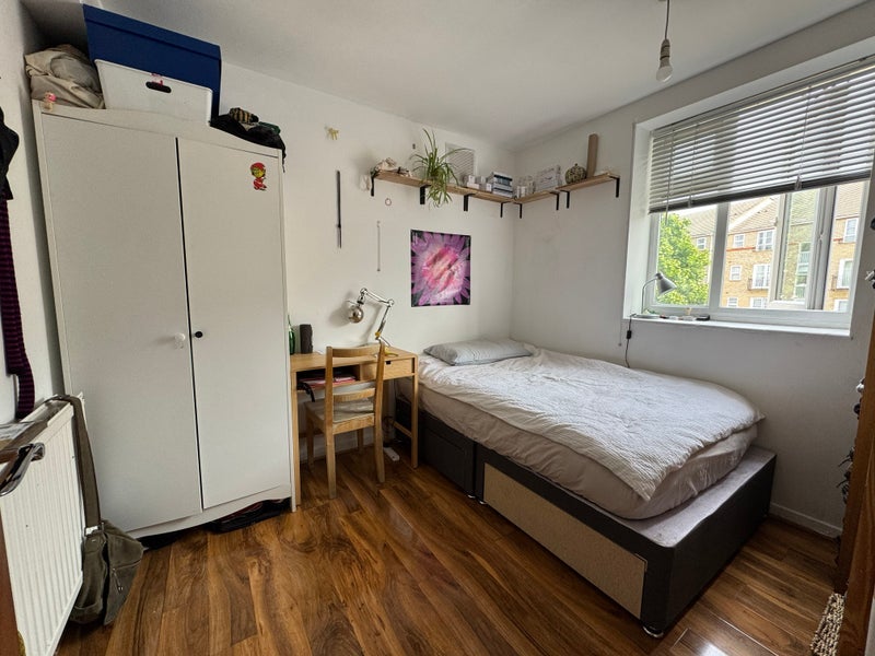 Room Bethune Road in Greater London