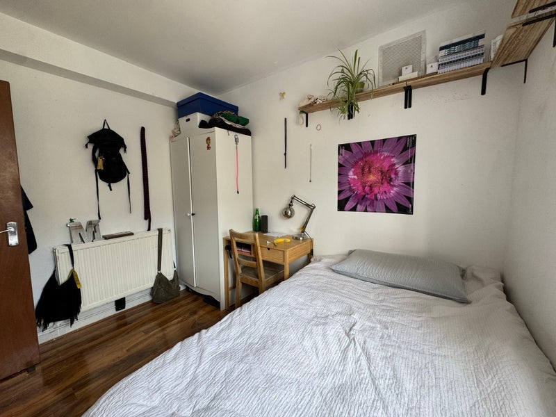 Room Bethune Road in Greater London