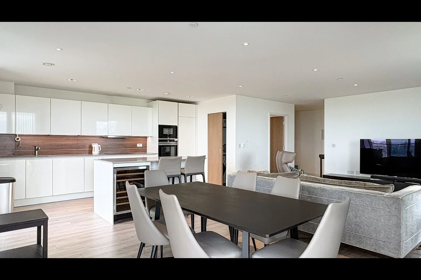 Flat Woodberry Grove in Greater London
