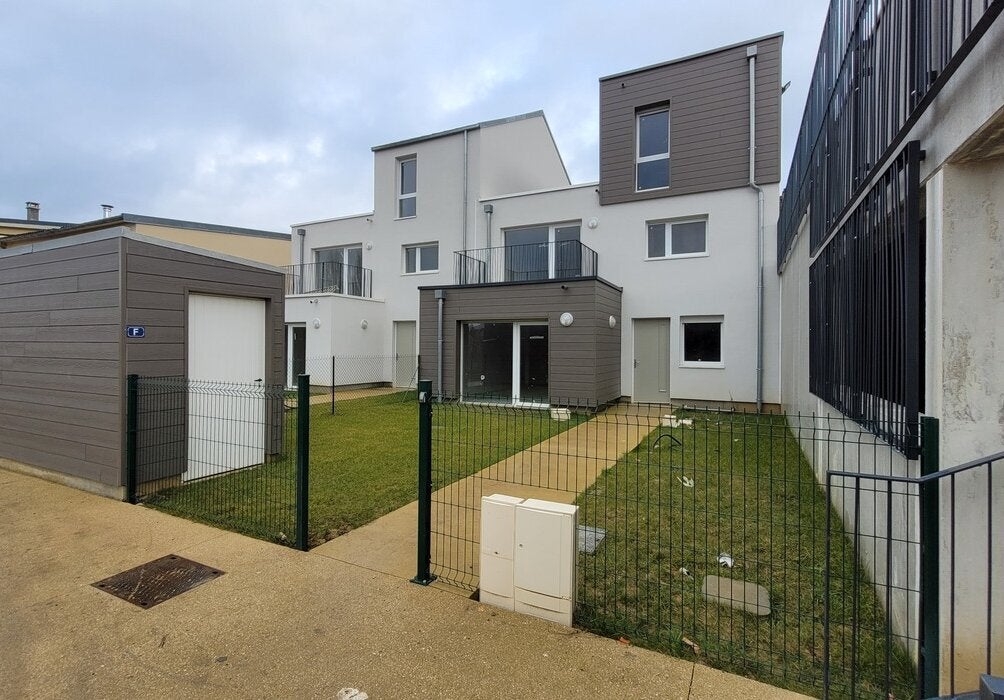 Flat Rue Charles Péguy in Charleville-Mézières
