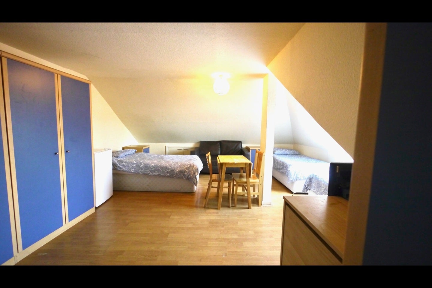 Room Cranhurst Road in Greater London
