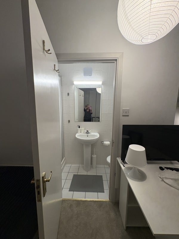 Room Fitz-James Avenue in Greater London